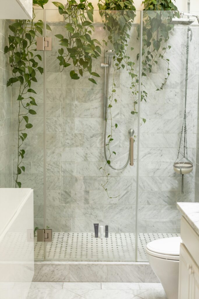 Maximizing Space in Tiny NYC Bathrooms with Remodeling