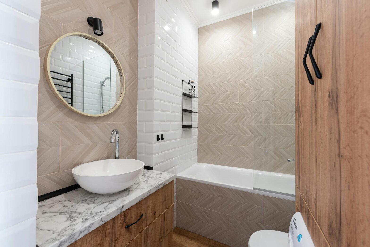 Maximizing Space in Tiny NYC Bathrooms with Remodeling